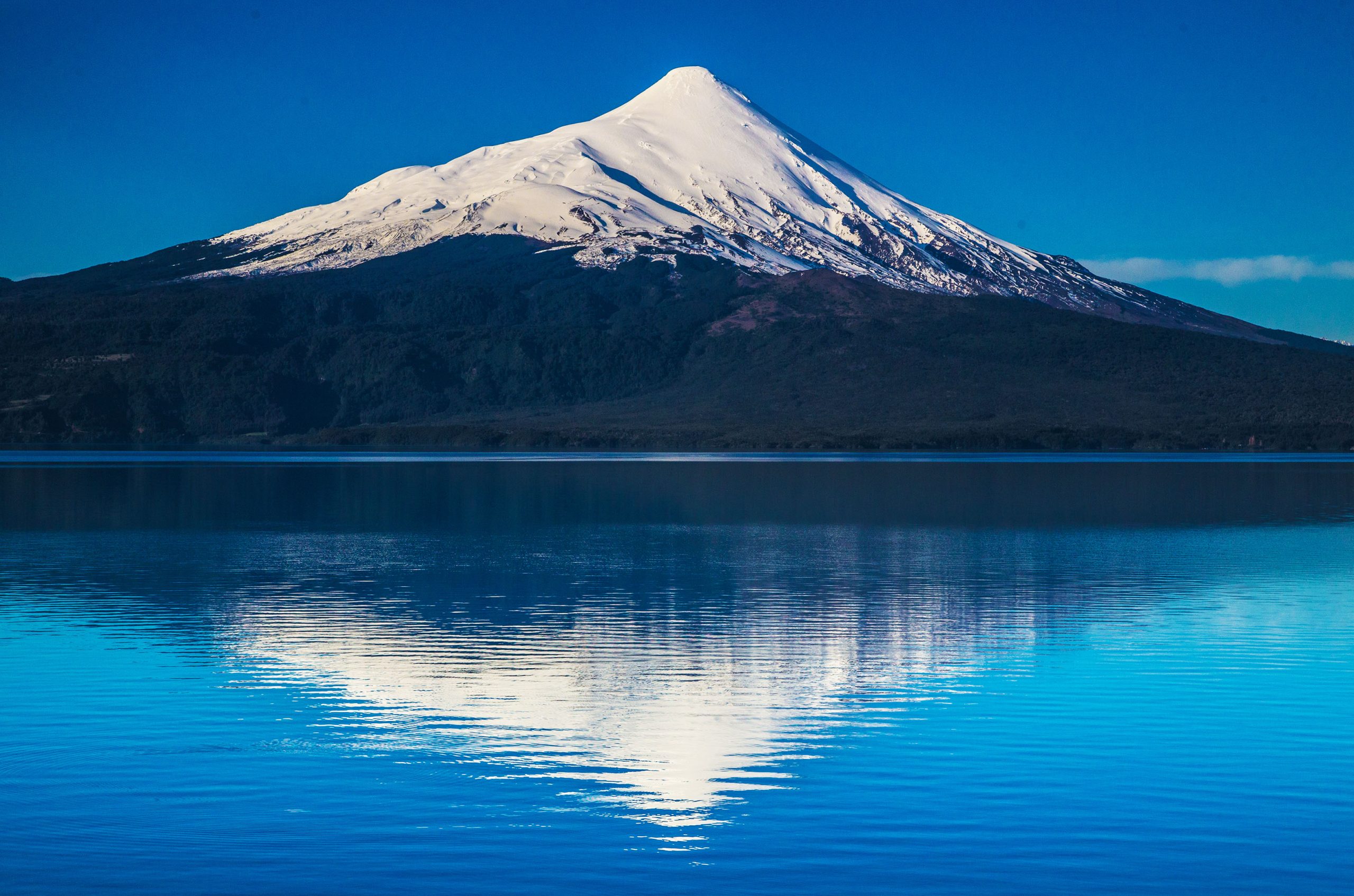 Ascenso al Osorno: Aventura en Los Lagos