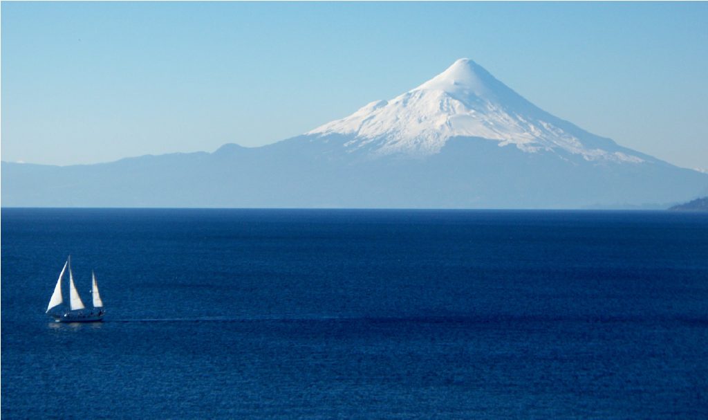 Por sobre el Lago Llanquihue